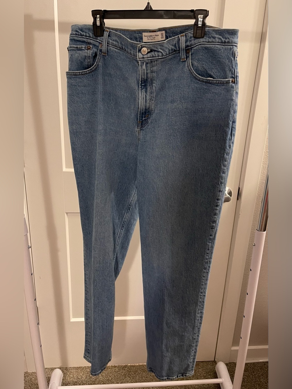 Abercrombie Curve Love 90s Straight Ultra High Rise Jeans Size 33 16L Long